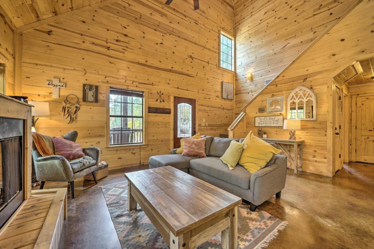 Cabin With Hot Tub And Games, 4 Mi To Beavers Bend! Broken Bow Extérieur photo