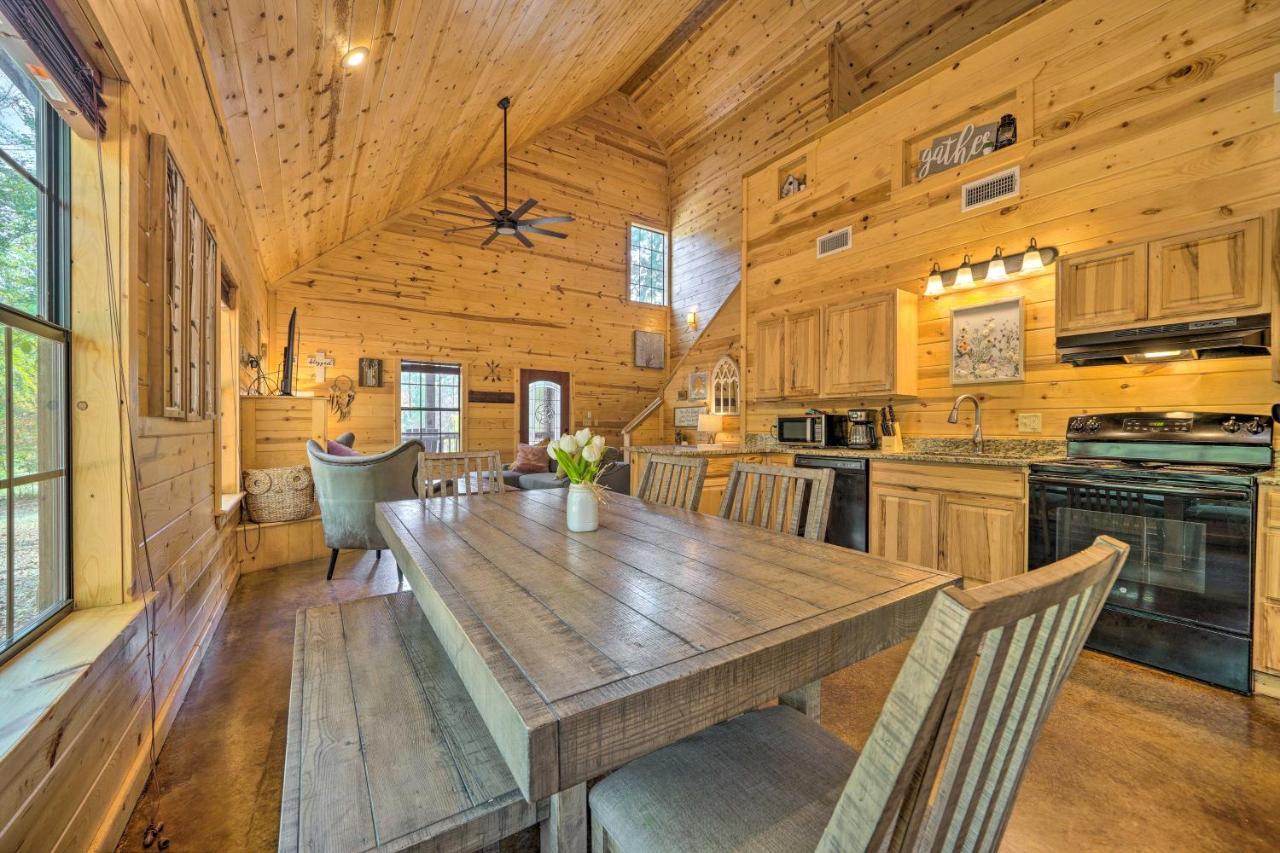 Cabin With Hot Tub And Games, 4 Mi To Beavers Bend! Broken Bow Extérieur photo