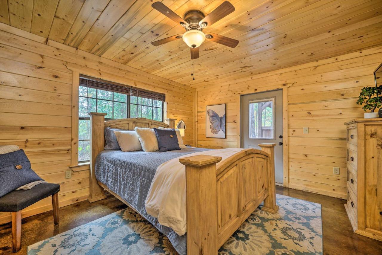 Cabin With Hot Tub And Games, 4 Mi To Beavers Bend! Broken Bow Extérieur photo