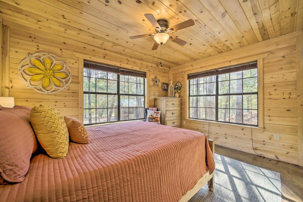 Cabin With Hot Tub And Games, 4 Mi To Beavers Bend! Broken Bow Extérieur photo