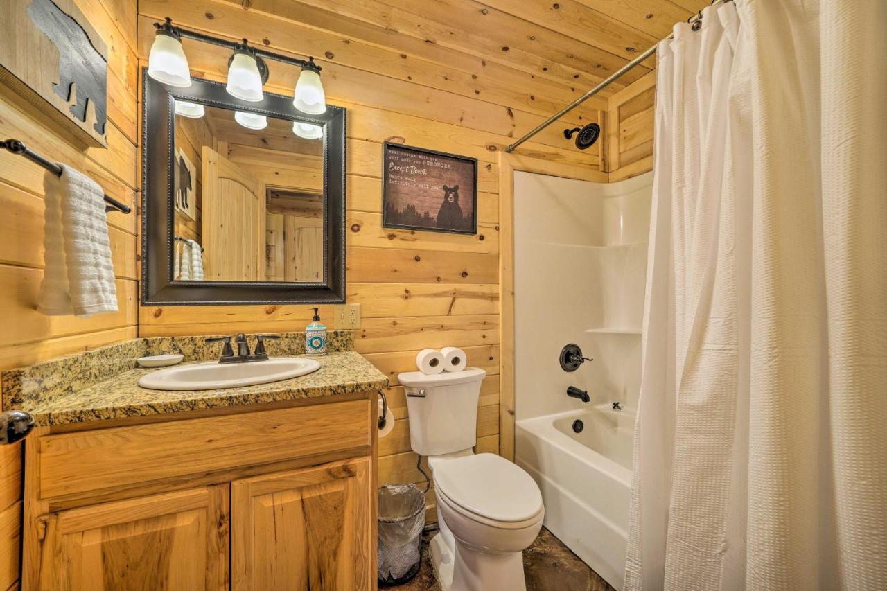 Cabin With Hot Tub And Games, 4 Mi To Beavers Bend! Broken Bow Extérieur photo