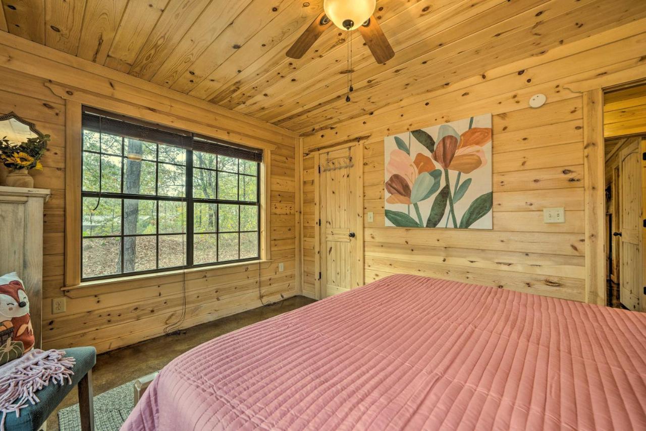 Cabin With Hot Tub And Games, 4 Mi To Beavers Bend! Broken Bow Extérieur photo